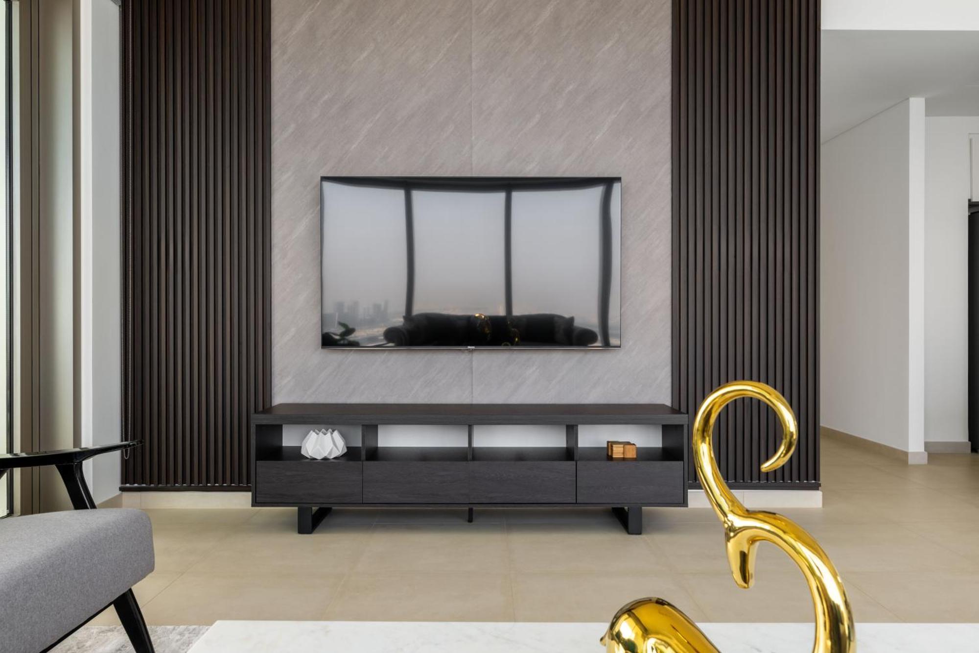 Luxury 3 Bedroom Corner - Stunning 270 Degrees Views - Burj & Fountain Views! 3 Balconies, 5 Minute Walk To Mall, Great Gym, Yoga Apartment *